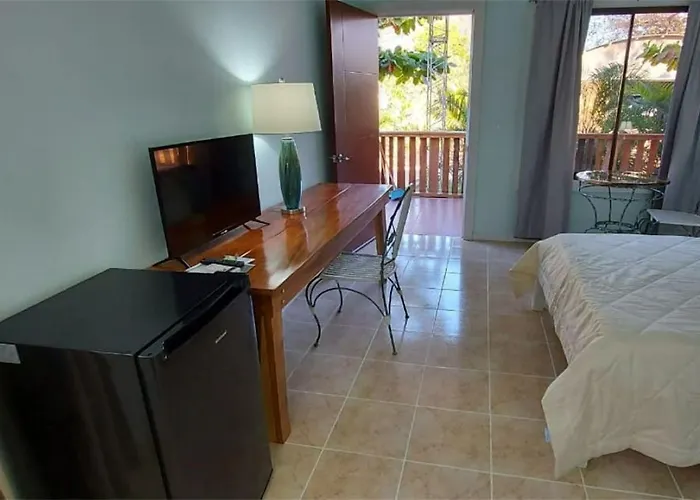 Lodge Blue Parrot Cabinas Colorado (Guanacaste)