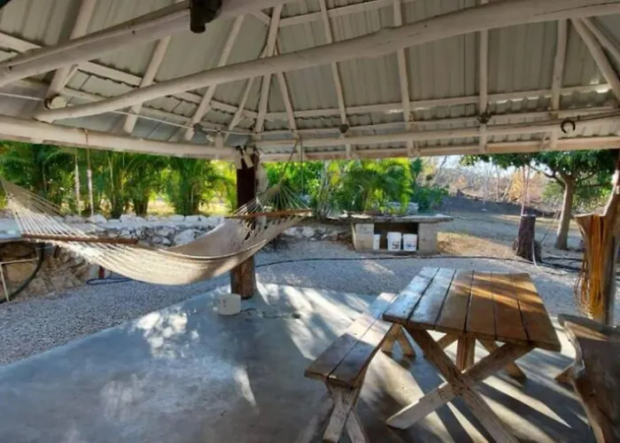 Blue Parrot Cabinas Colorado (Guanacaste)