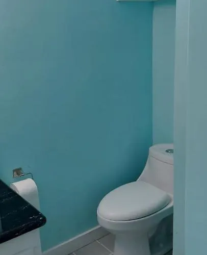 Blue Parrot Cabinas Lodge *
