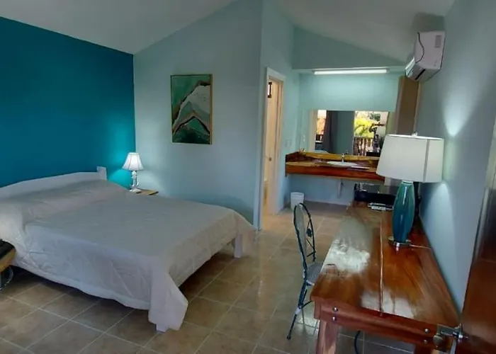Lodge Blue Parrot Cabinas Colorado (Guanacaste)